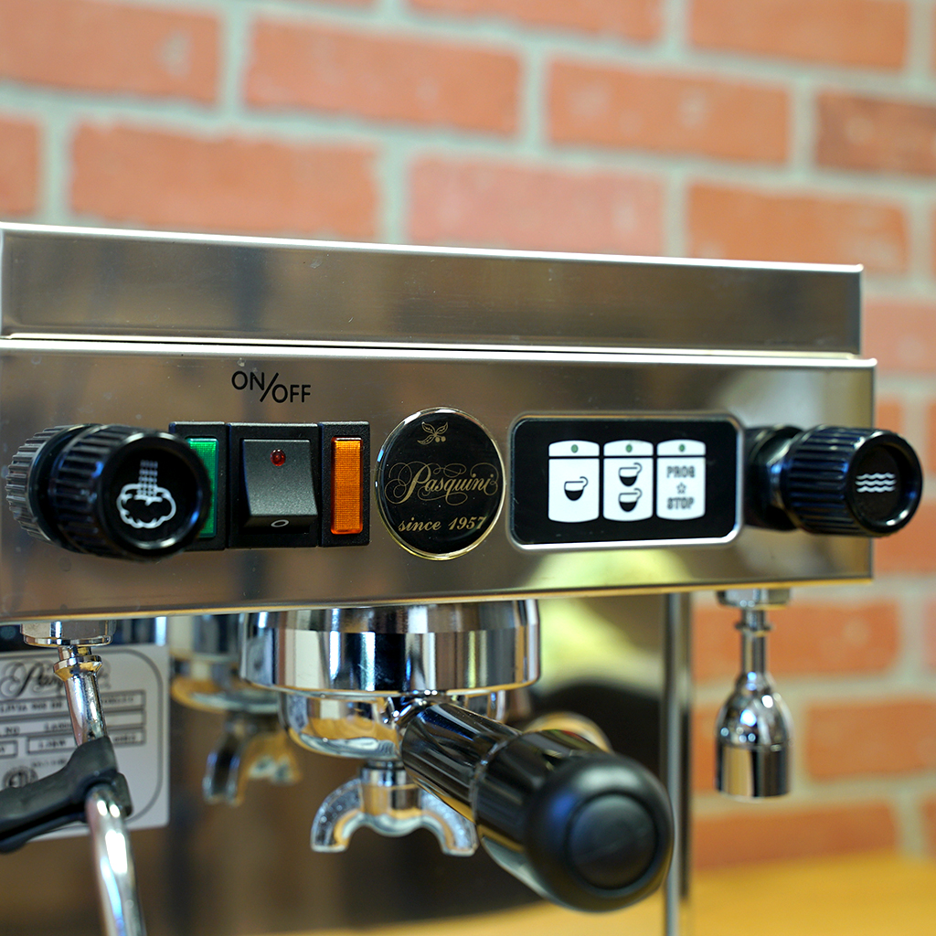*SOLD!* SIDEWALK SALE Pasquini Livia 90 Electronic Espresso Machine